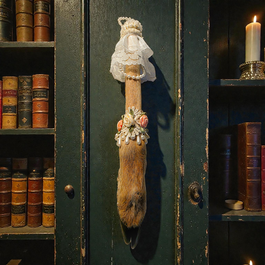 Decorative Deer Hoof (A)