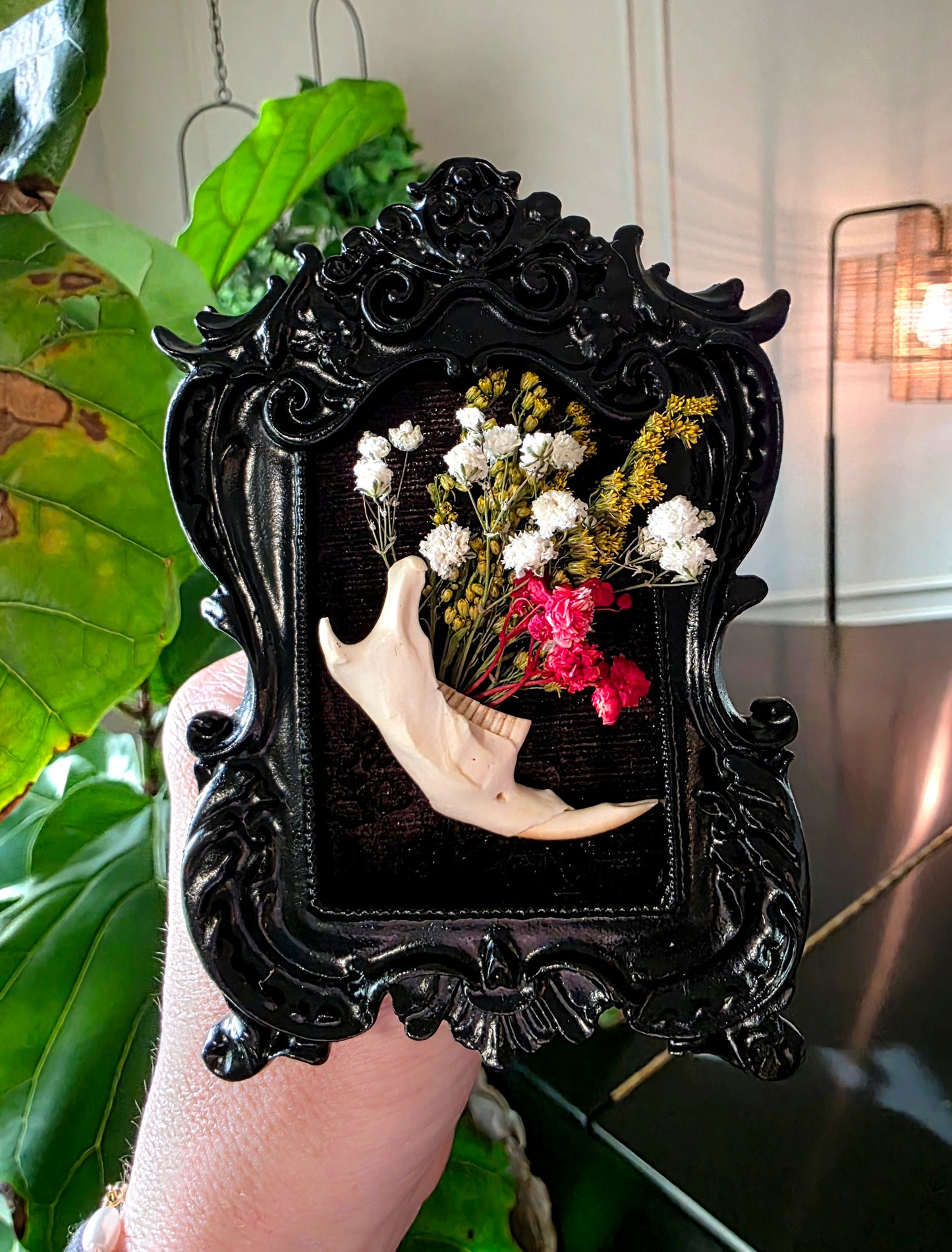 Mini Muskrat and Flowers Frame (D)